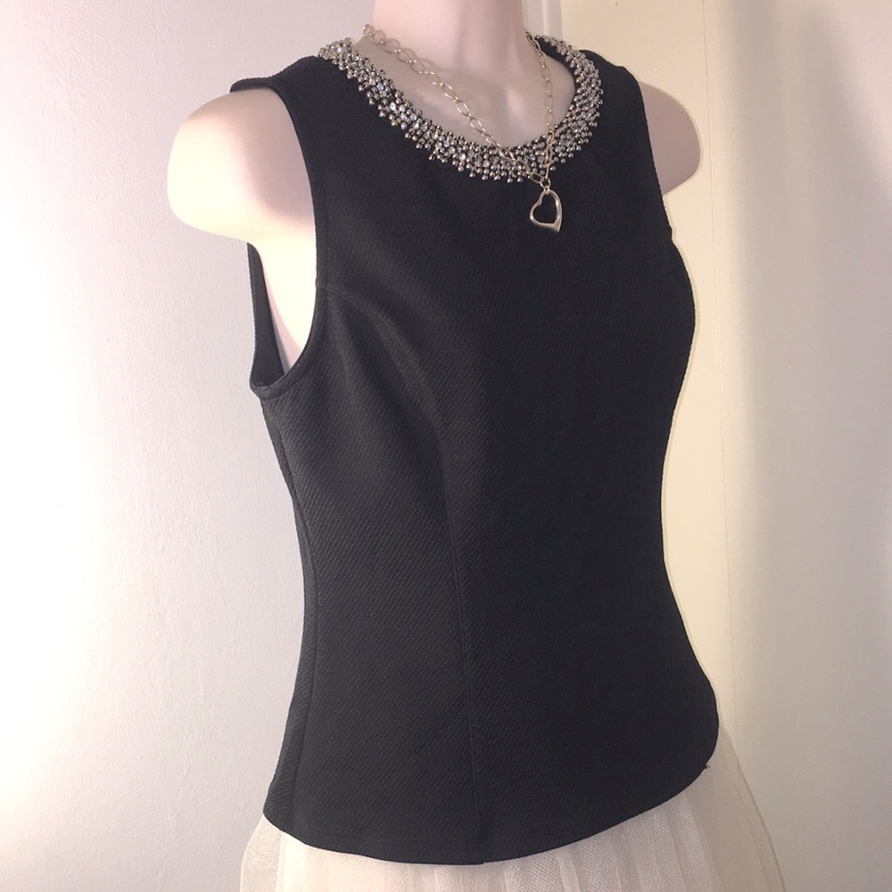 Soprano Black CLASSY textured rhinestones neckline sleeveless back zip top L